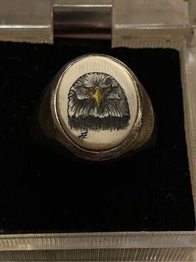 Vintage D.L. CO Sterling Silver Mammoth Ivory Scrimshaw Eagle Sz 11 Ring